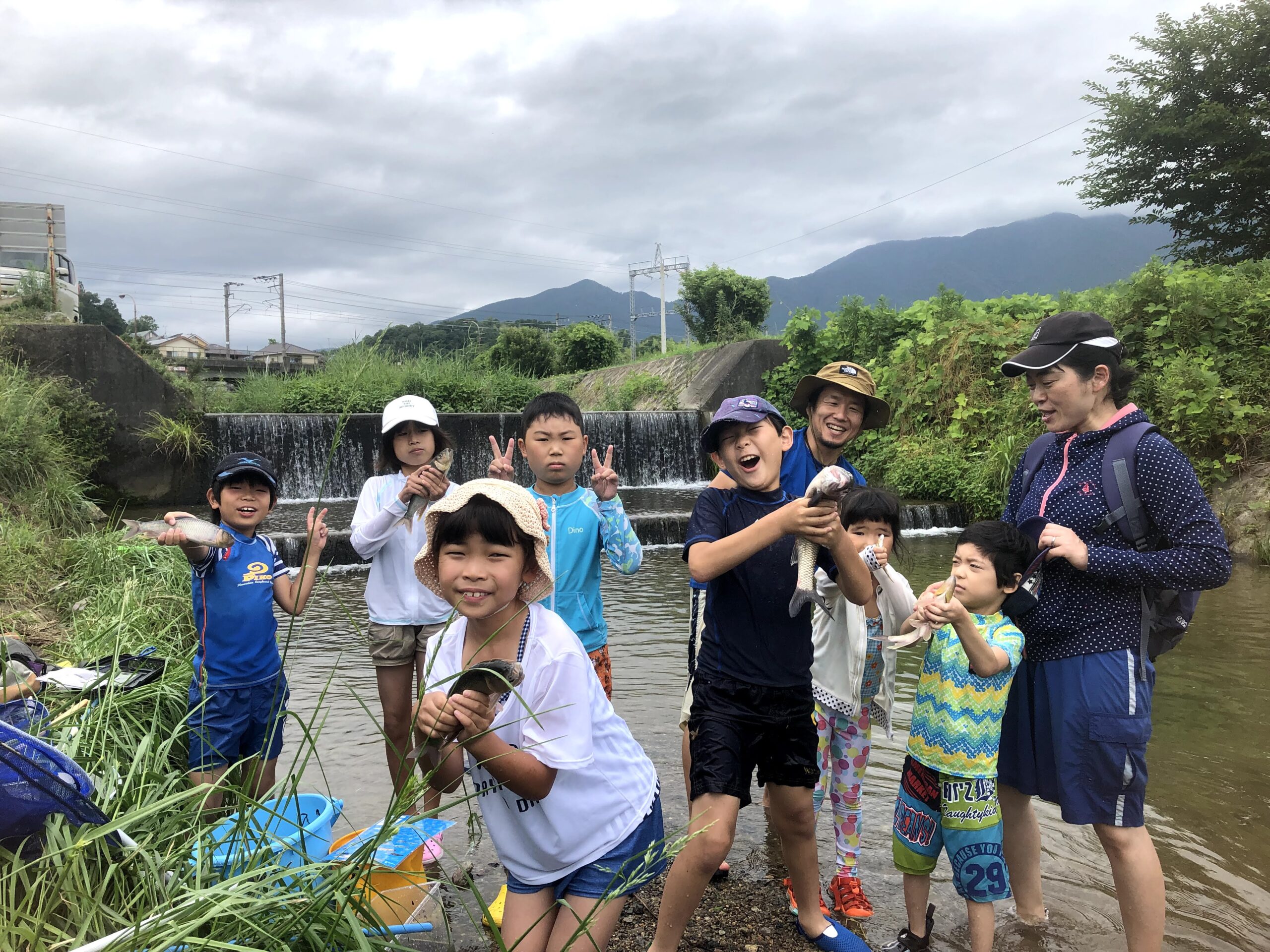 21-8　魚とり全員写真